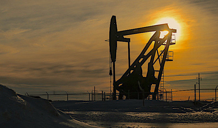 Click to enlarge Oil rig