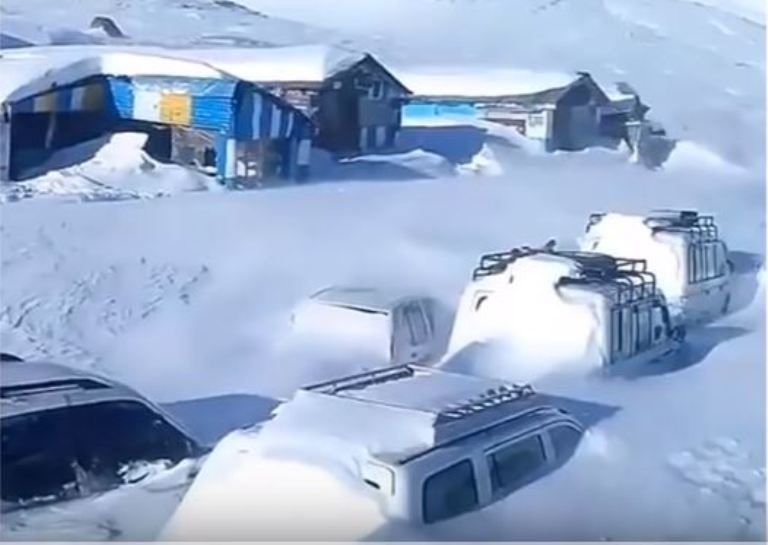 Snowstorm in Nepal