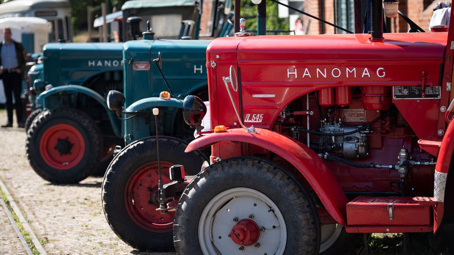 tractor