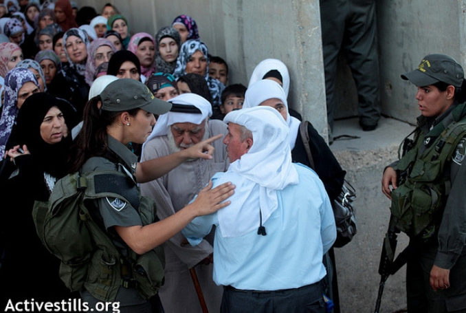 Israel police women checkpoint