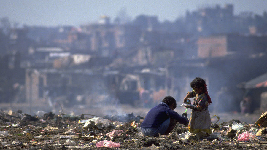 kids at dump