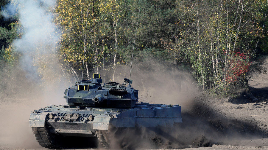 Click to enlarge German Leopard 2 tank