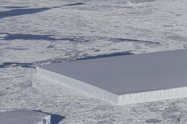rectangular ice berg