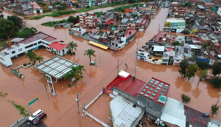 Click to enlarge Flooding in Morelia