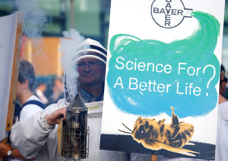Click to enlarge Bayer Monsanto kills bees