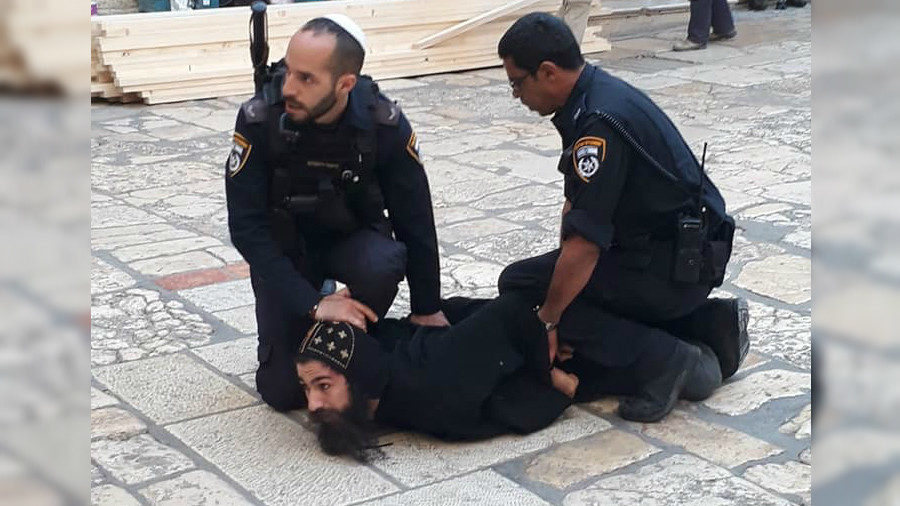 The arrest of Monk Macarius Orshalemy.