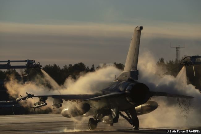 F-16 Fighting Falcon
