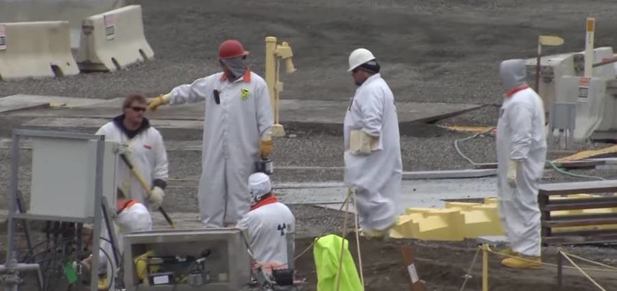 Click to enlarge nuclear site workers