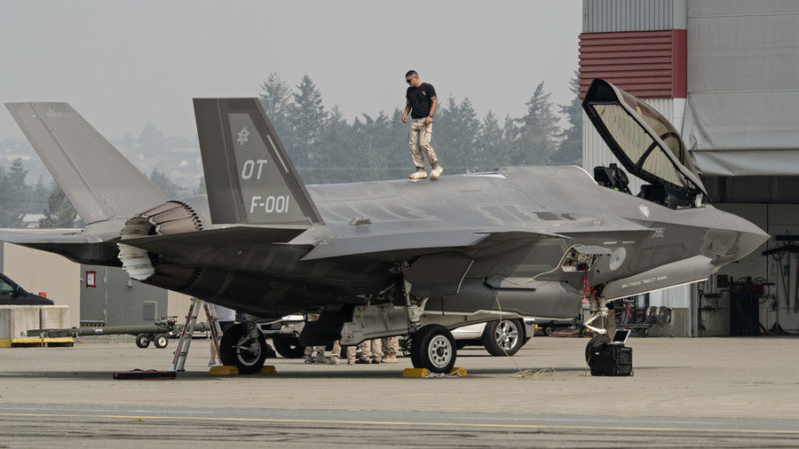 An F-35 Lightning II jet