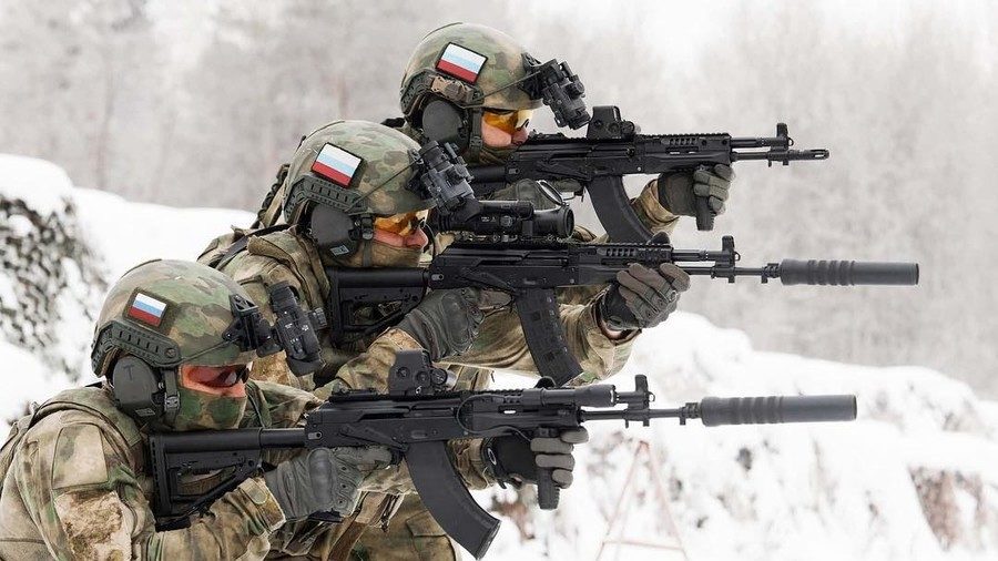 Click to enlarge Russian soldies