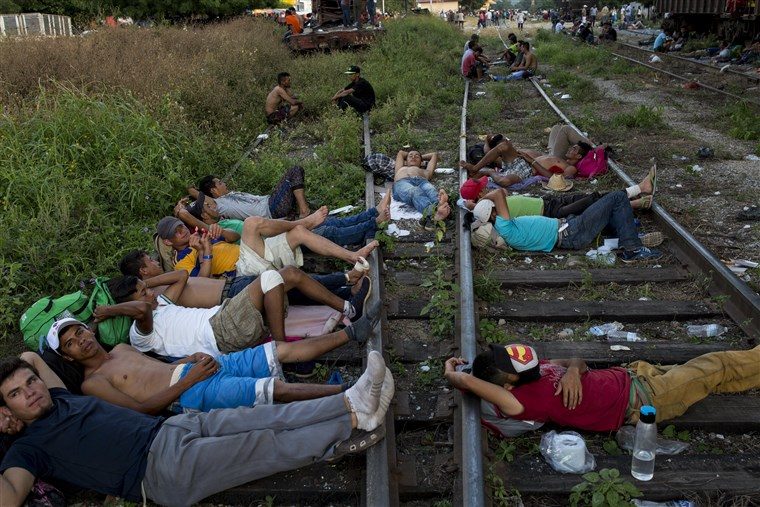 migrants mexico caravan