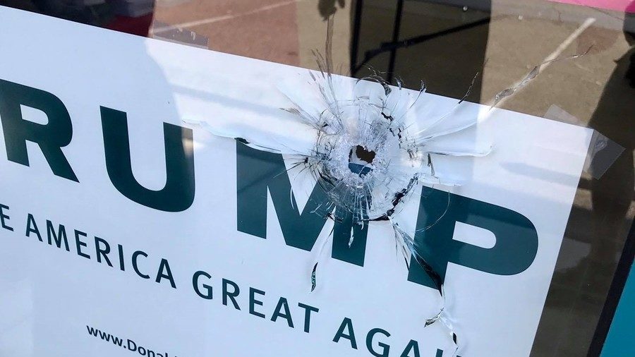 Trump sign