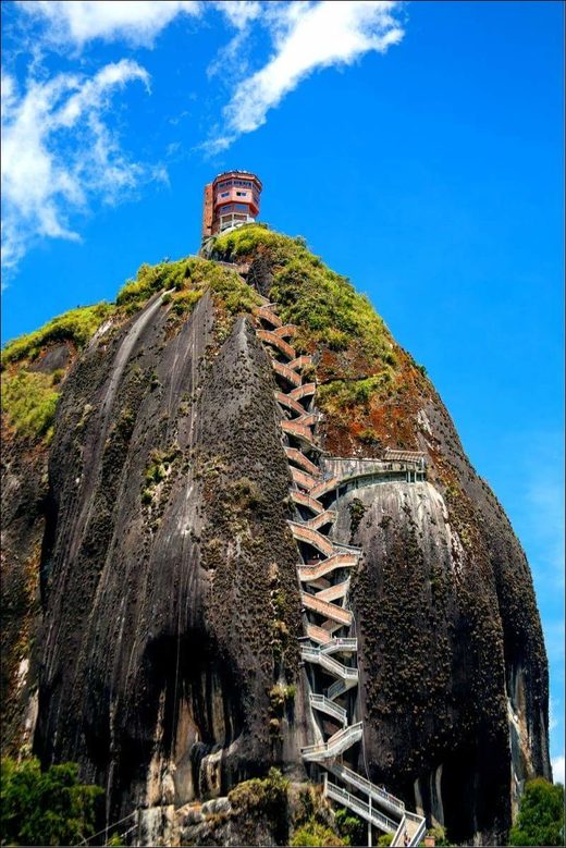 Click to enlarge El Peñon de Guatape, Colombia