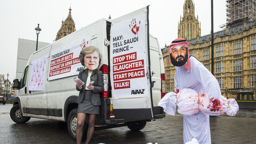 Theresa May, Mohammad Bin Salman Al Saud protest