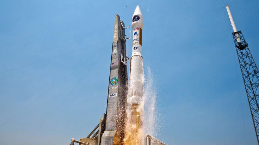 Atlas V rocket on liftoff