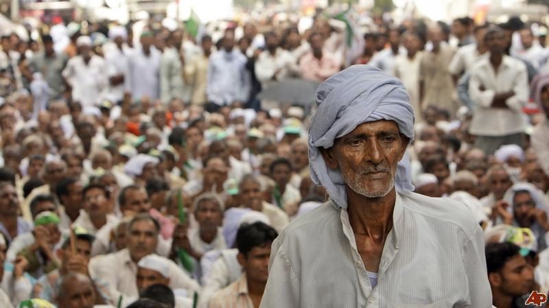 Click to enlarge Indian farmers protest