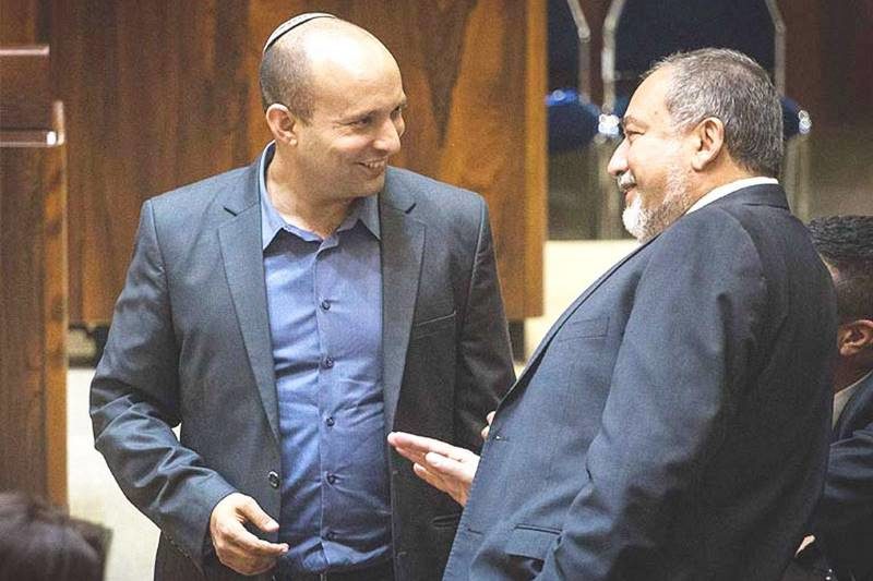 Naftali Bennett  Avigdor Liberman