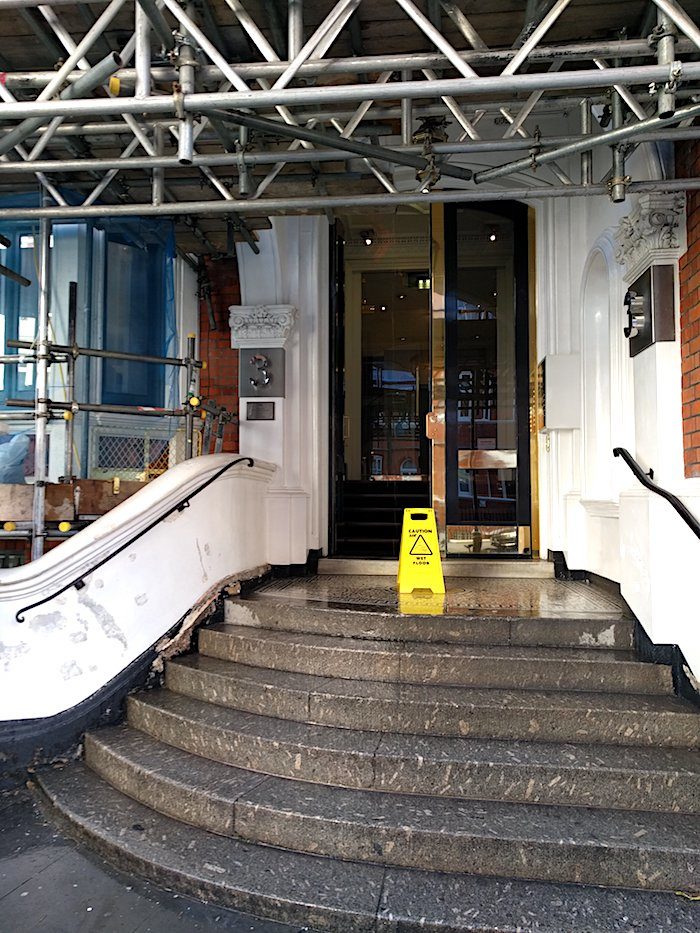 Click to enlarge Ecuador embassy front door