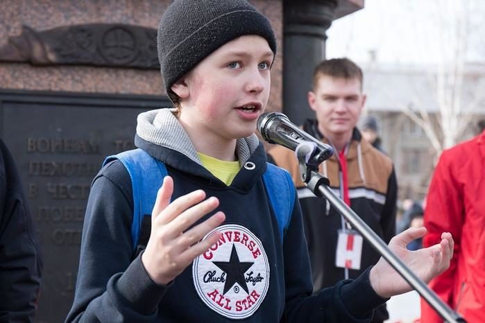 Click to enlarge Russia protest child