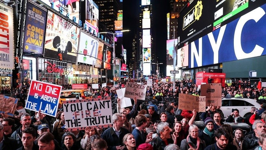 Click to enlarge Protest protect Mueller