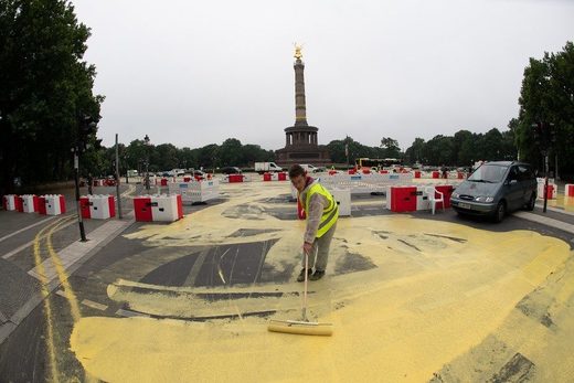 Click to enlarge Victory Column