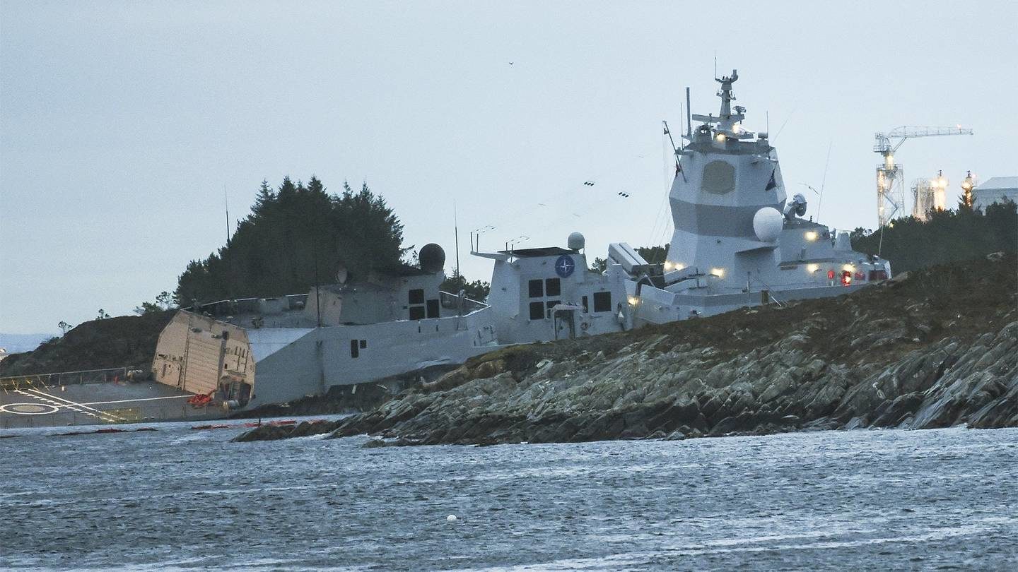 Click to enlarge aegis norwegian ship nato