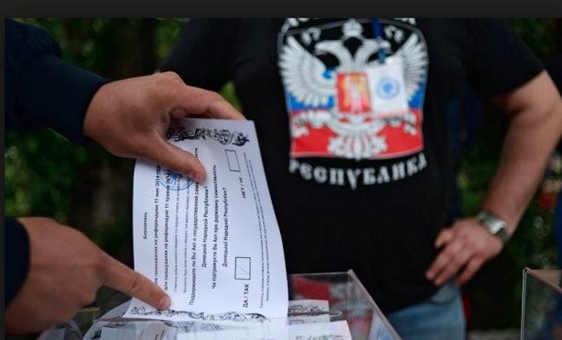 Click to enlarge Early voting, Donetsk elections