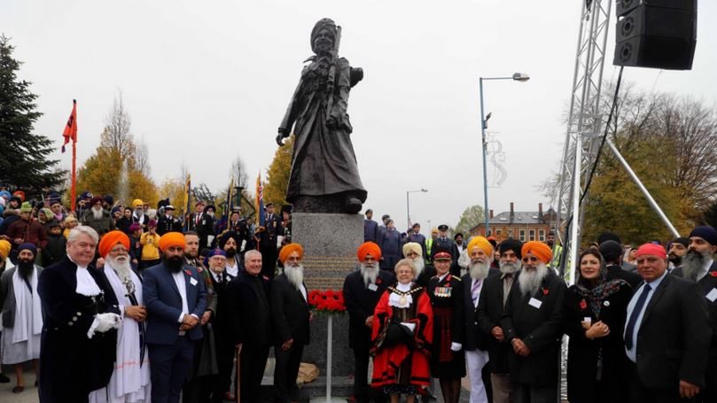 Click to enlarge Sikh statue