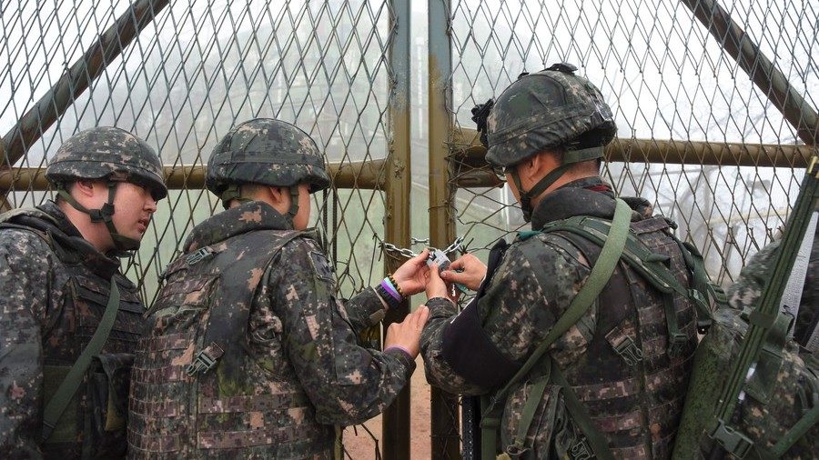 Click to enlarge korean soldiers