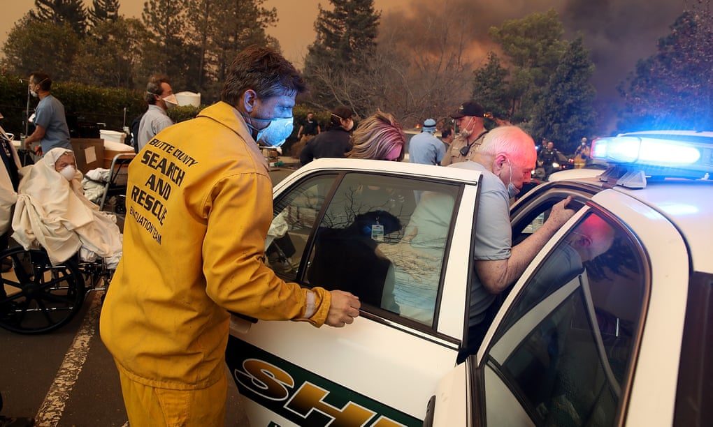 Click to enlarge evacuating Feather River hospital during Camp Fire Paradise CA