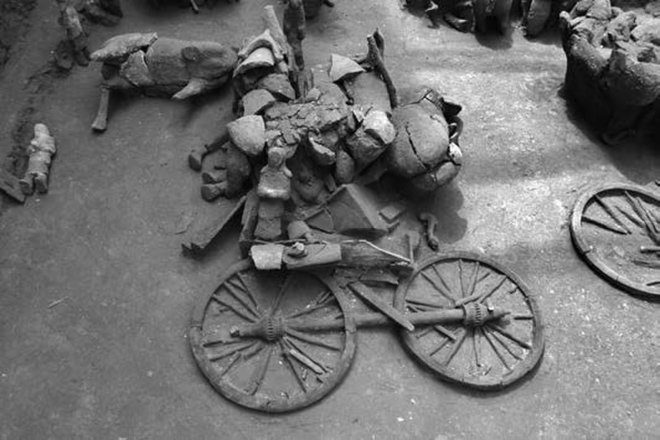 Click to enlarge mini terracotta army