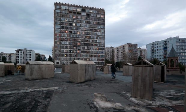 Click to enlarge wooden huts russian architect Alexander Brodsky tbilisi georgia