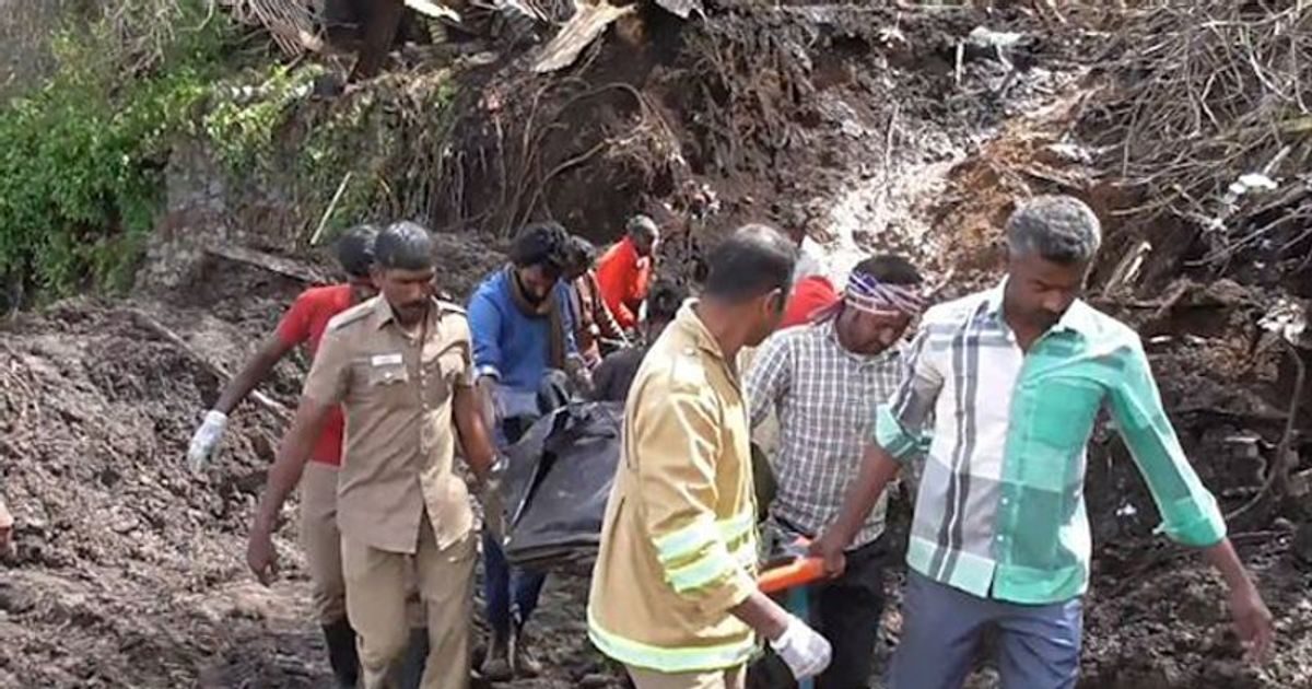 Click to enlarge Cyclone Gaja claims lives of 4 workers