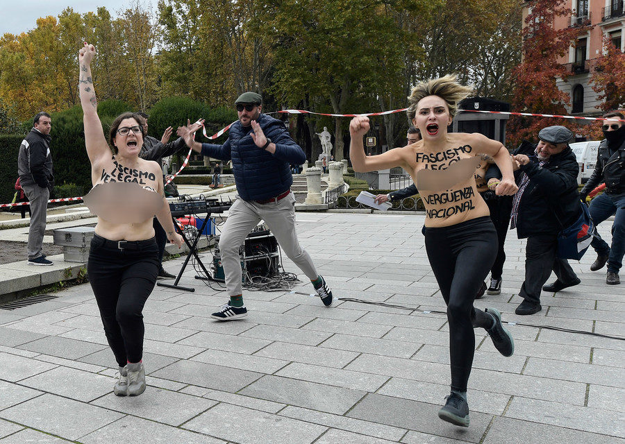 FEMEN franco protest