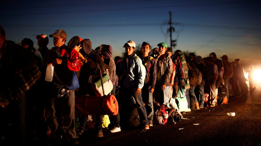 Click to enlarge migrant caravan