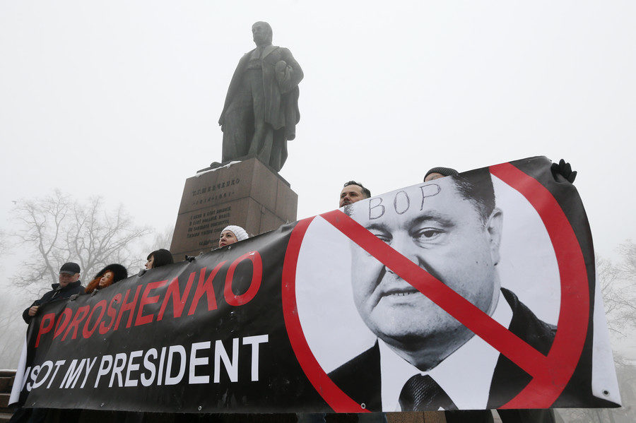 Click to enlarge rally against Ukraine's President