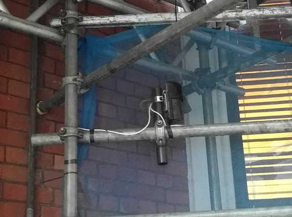 Click to enlarge Surveillance device attached to scaffolding outside the Ecuadorian embassy