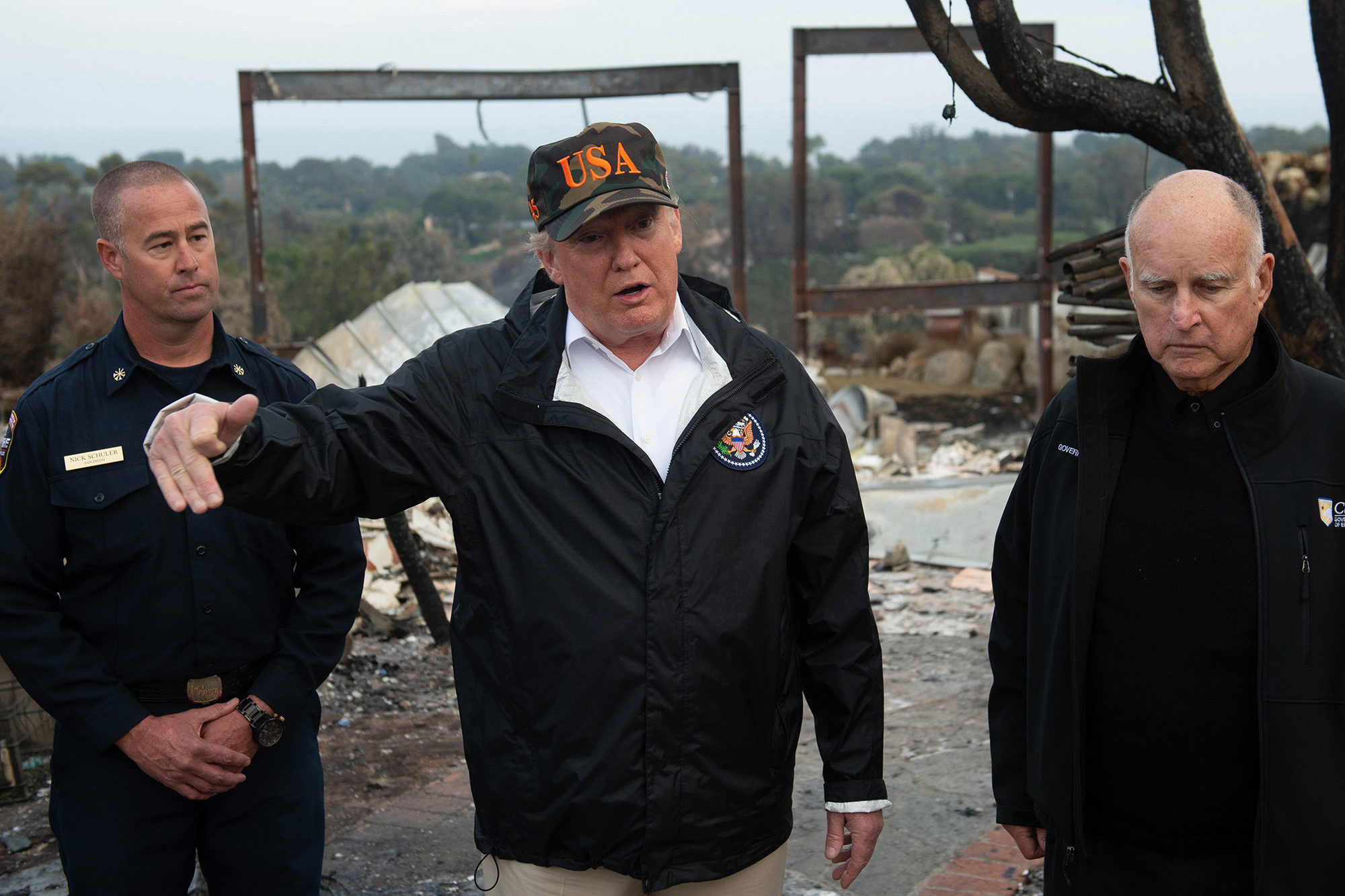 Click to enlarge trump jerry brown