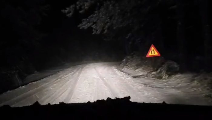 Click to enlarge Snow continued falling throughout the night