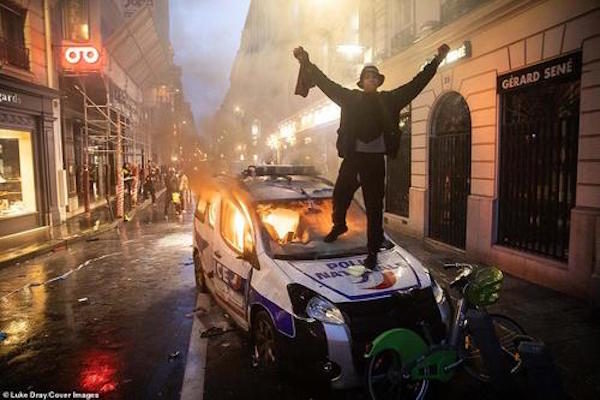 yellow vests paris