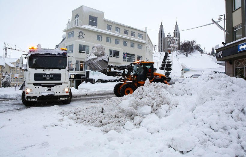 Click to enlarge Akureyri snow
