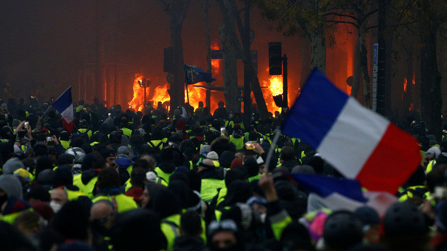 yellow vest protest france flag