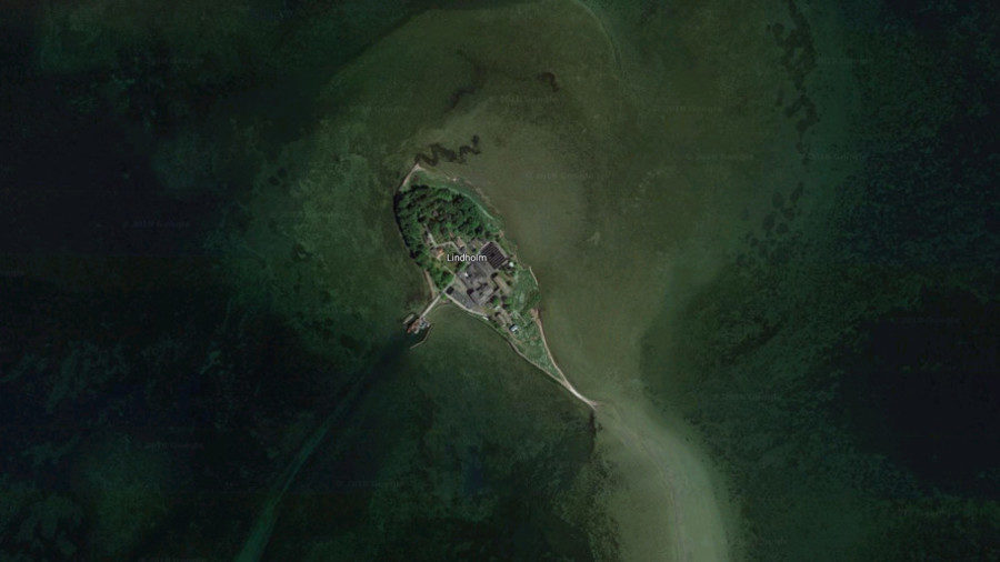 Click to enlarge Lindholm Island