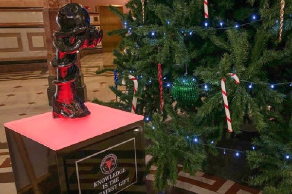 Click to enlarge Satanic sculpture in Illinois Statehouse