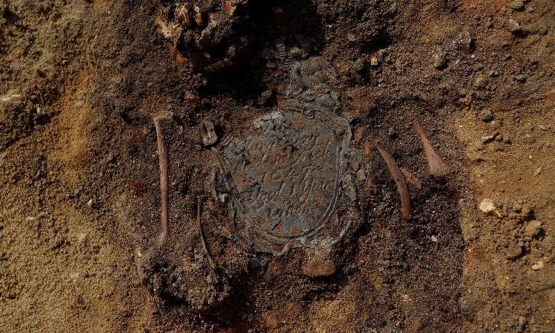 coffin plate covent garden dig