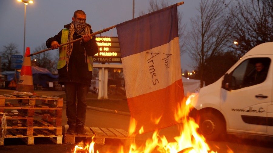yellow vest protests