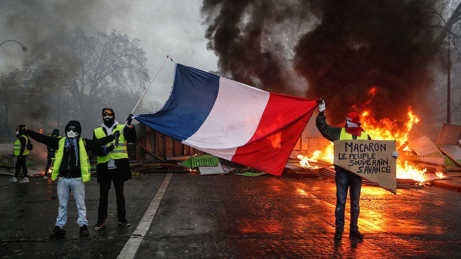 Click to enlarge Yellow vest france flag