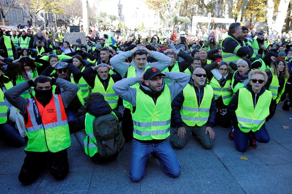protest kneel
