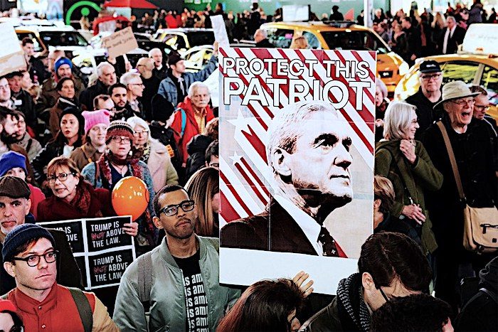 Muellerpostercrowd