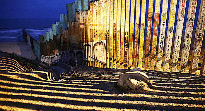 Click to enlarge borderwall